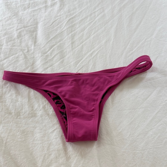 Volcom Women's Pink Bikini Bottom - Picture 1 of 3